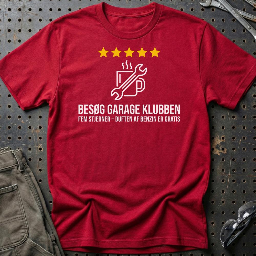 Besøg Garage Klubben Fem Stjerner - Unisex T-Shirt , Bomuld-Beklædning-Garage Culture-Rød-S-Garage Culture Shop- garage - man cave - merchandise
