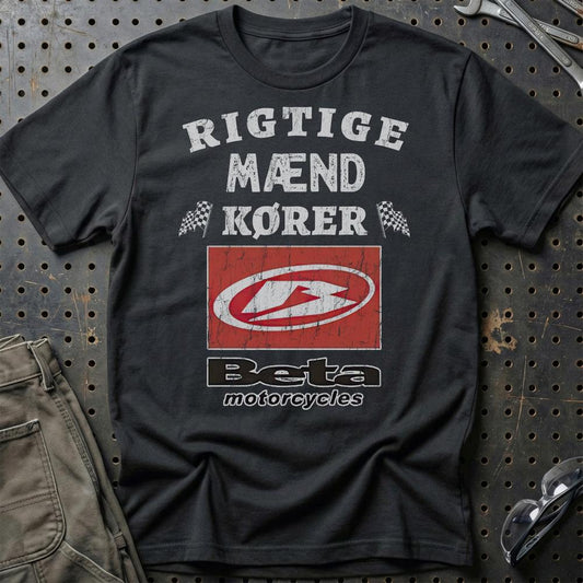 Beta Rigtige Mænd Kører - Unisex T-Shirt , Bomuld-Beklædning-Beta-Sort-S-Garage Culture Shop- garage - man cave - merchandise
