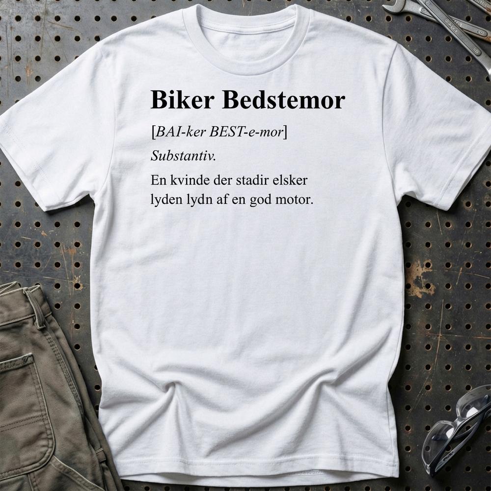 Biker Bedstemor – Ægte MC Legende – Unisex T-Shirt , Bomuld-Beklædning-Garage Culture-Hvid-S-Garage Culture Shop- garage - man cave - merchandise