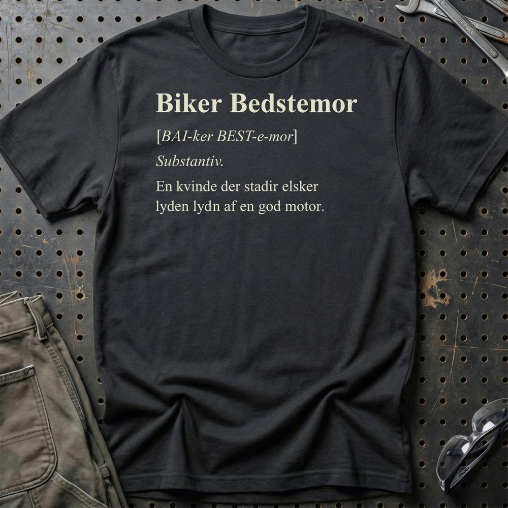 Biker Bedstemor – Ægte MC Legende – Unisex T-Shirt , Bomuld-Beklædning-Garage Culture-Sort-S-Garage Culture Shop- garage - man cave - merchandise
