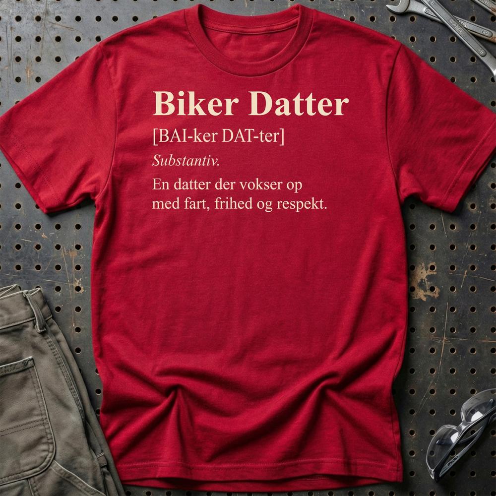 Biker Datter – MC Familie – Unisex T-Shirt , Bomuld-Beklædning-Garage Culture-Rød-S-Garage Culture Shop- garage - man cave - merchandise