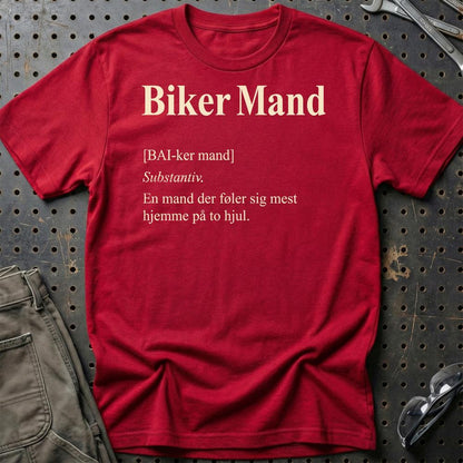 Biker Mand – Motorcykel Livsstil – Unisex T-Shirt , Bomuld-Beklædning-Garage Culture-Rød-S-Garage Culture Shop- garage - man cave - merchandise