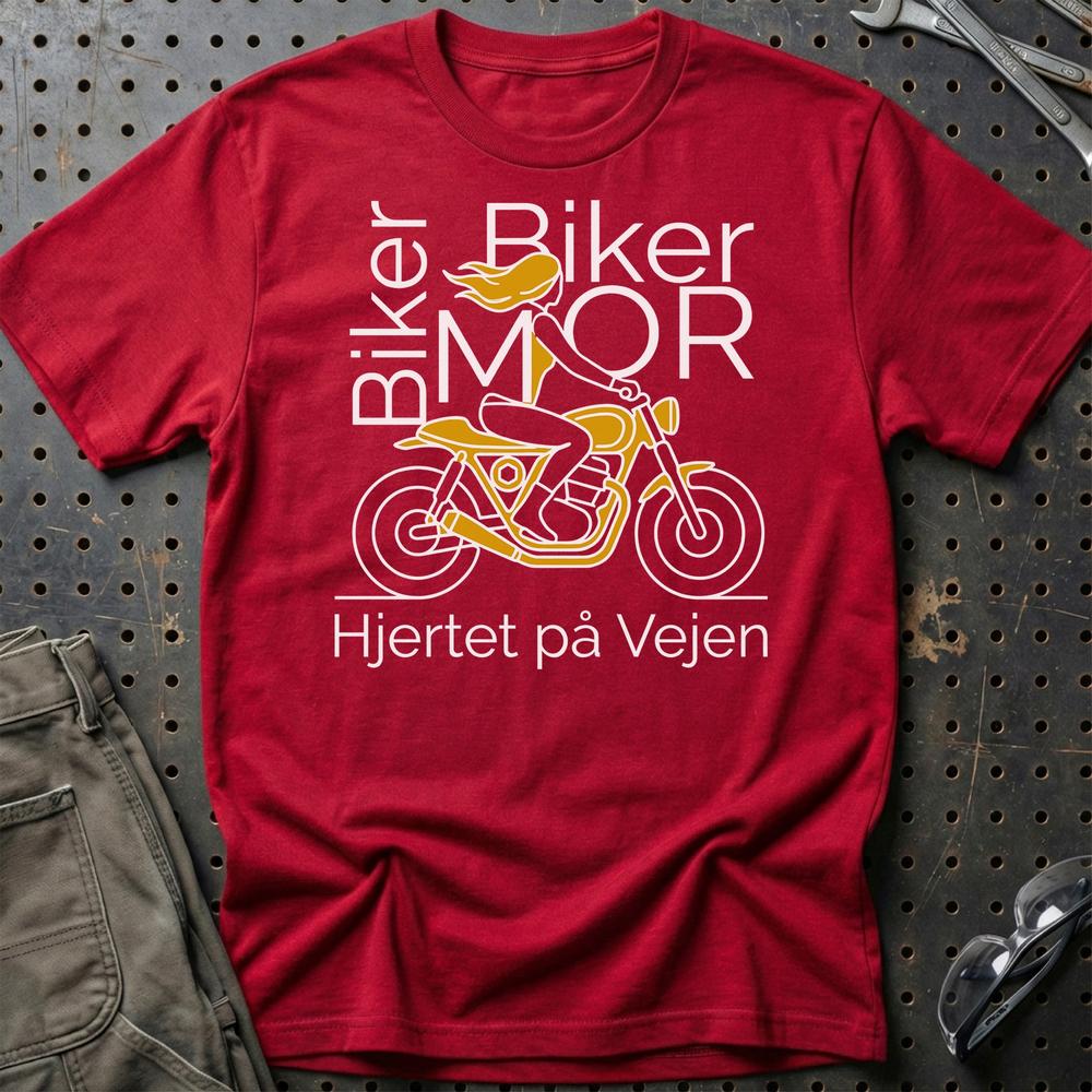 Biker Mor T-Shirt – Hjertet på Vejen | Motorcykel Kvinder – Unisex T-Shirt , Bomuld-Beklædning-Garage Culture-Rød-S-Garage Culture Shop- garage - man cave - merchandise