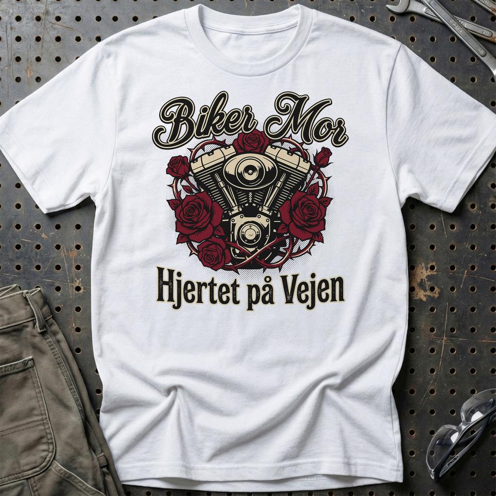 Biker Mor T-Shirt – Hjertet på Vejen | Motorcykel Mor – Unisex T-Shirt , Bomuld-Beklædning-Garage Culture-Hvid-S-Garage Culture Shop- garage - man cave - merchandise