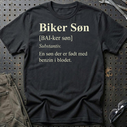 Biker Søn – Benzin i Blodet – Unisex T-Shirt , Bomuld-Beklædning-Garage Culture-Sort-S-Garage Culture Shop- garage - man cave - merchandise