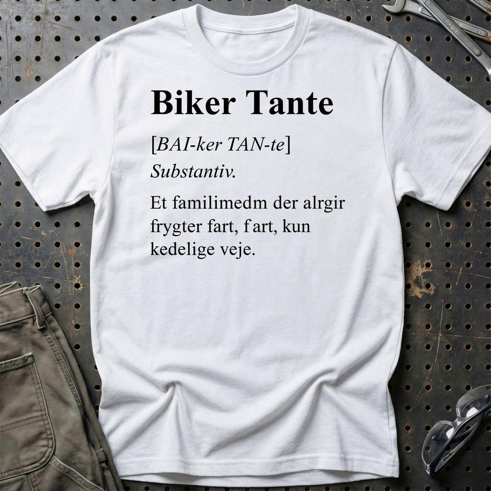 Biker Tante – Frygter Kun Kedelige Veje – Unisex T-Shirt , Bomuld-Beklædning-Garage Culture-Hvid-S-Garage Culture Shop- garage - man cave - merchandise