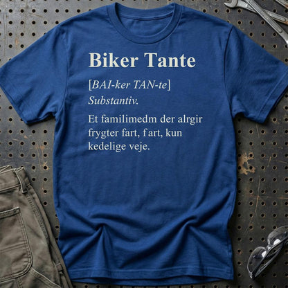 Biker Tante – Frygter Kun Kedelige Veje – Unisex T-Shirt , Bomuld-Beklædning-Garage Culture-Blå Royal-S-Garage Culture Shop- garage - man cave - merchandise