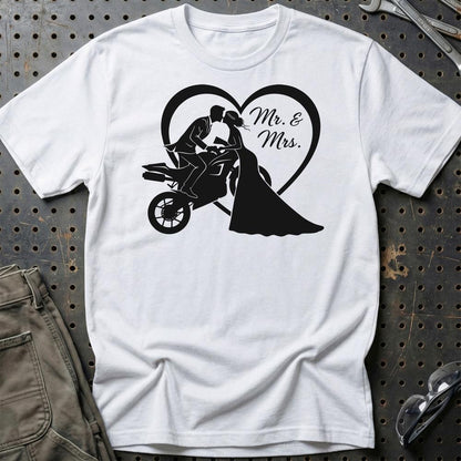 Bikerbrudepar – Mr. & Mrs. – Unisex T-Shirt , Bomuld-Beklædning-Garage Culture-Hvid-S-Garage Culture Shop- garage - man cave - merchandise