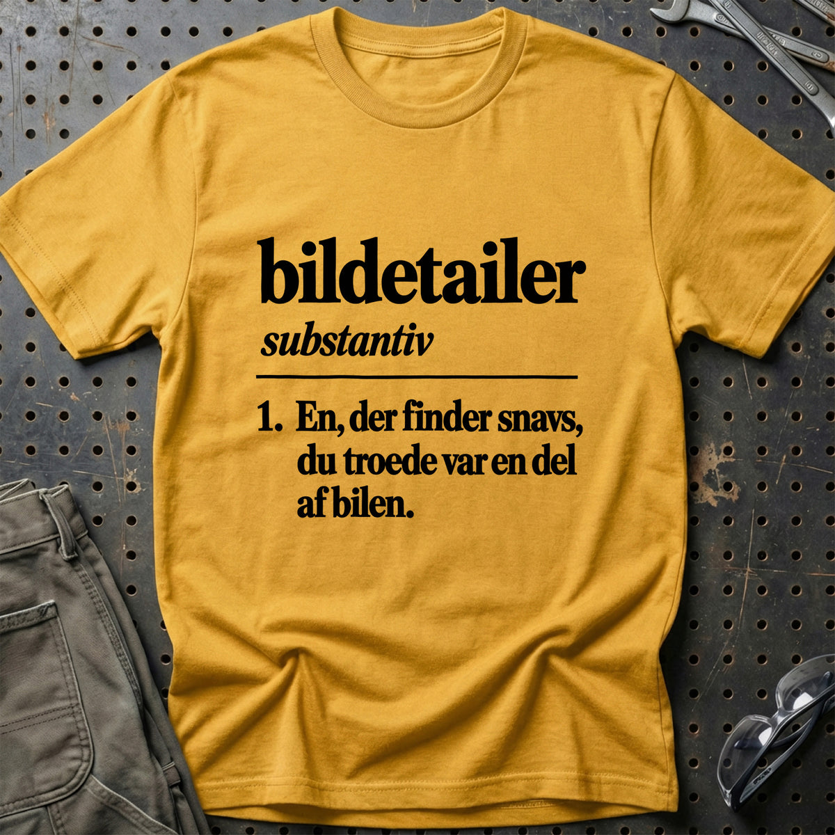 
Bildetailer – Definition T-Shirt – Guld