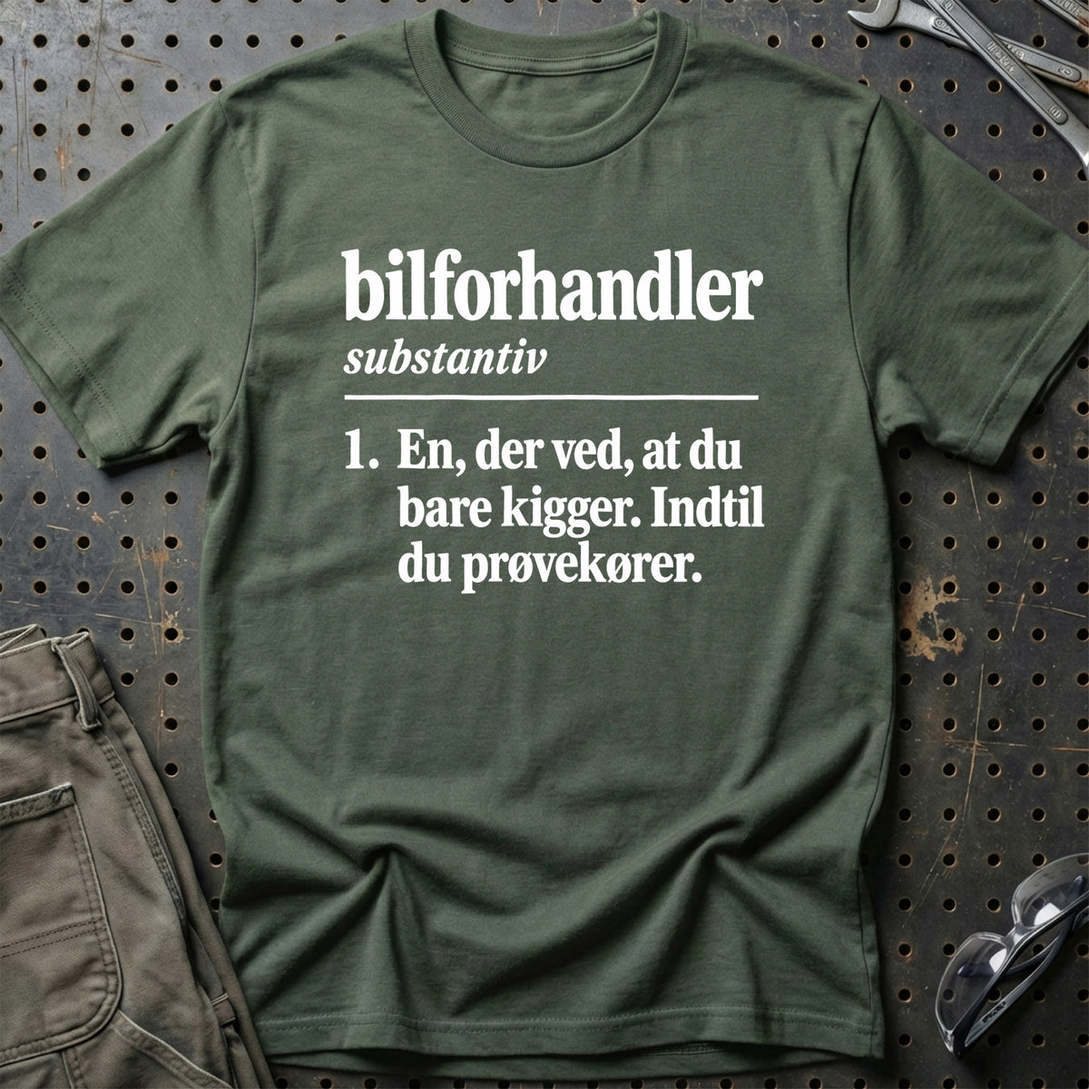 
Bilforhandler – Definition T-Shirt – Grøn Militær