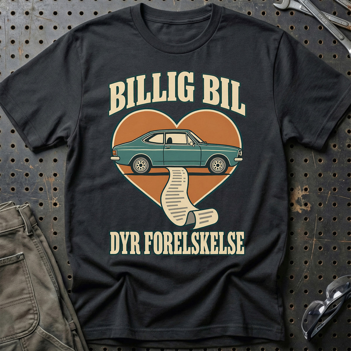 
Billig bil – Dyr forelskelse T-Shirt – Sort