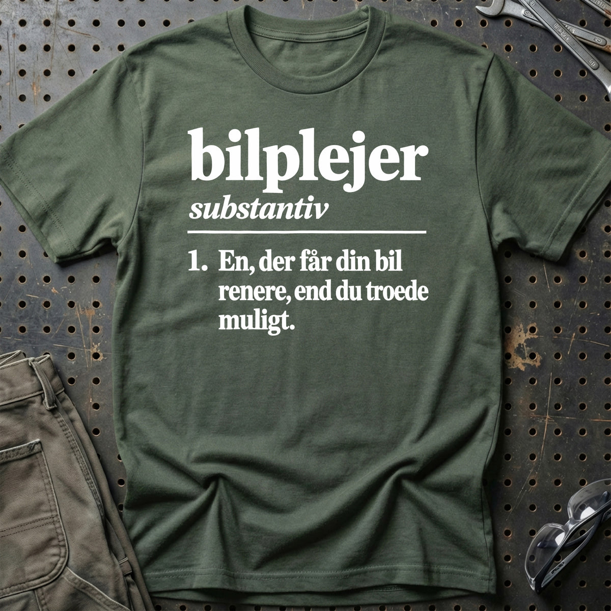 
Bilplejer – Definition T-Shirt – Grøn Militær