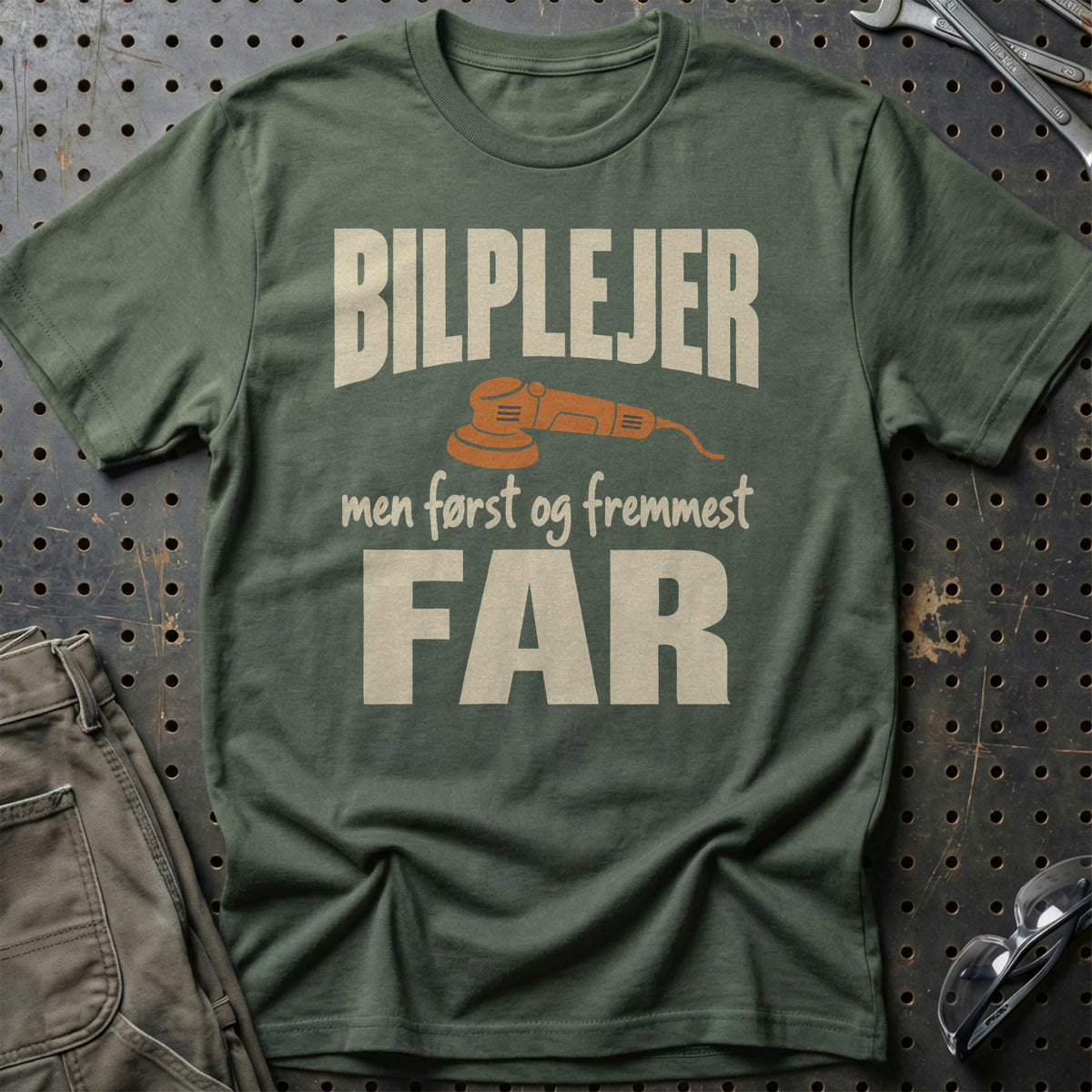 
Produktbillede af Bilplejer – Men Først Og Fremmest Far T-Shirt