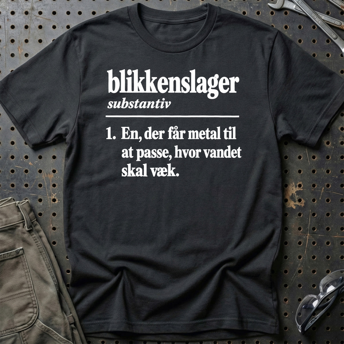 
Blikkenslager – Definition T-Shirt – Sort