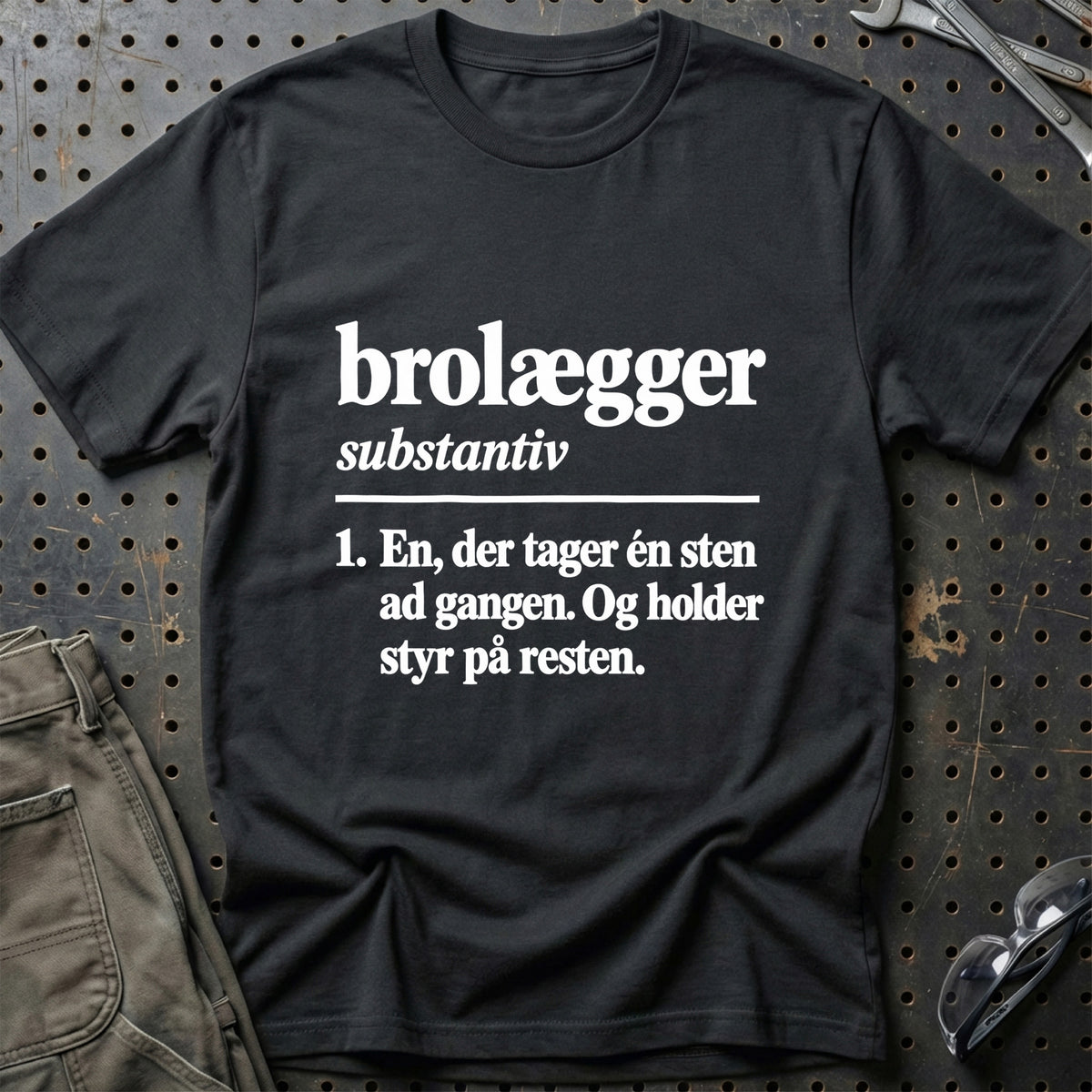 
Brolægger – Definition T-Shirt – Sort