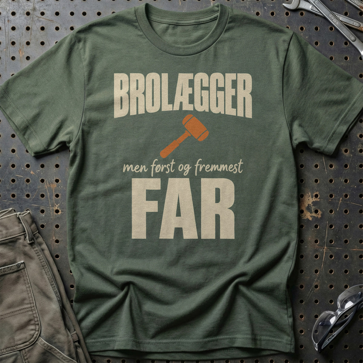 
Produktbillede af Brolægger – Men Først Og Fremmest Far T-Shirt