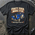 
Bugatti Type 44 1927 – Forty Four More Fun T-Shirt – Sort