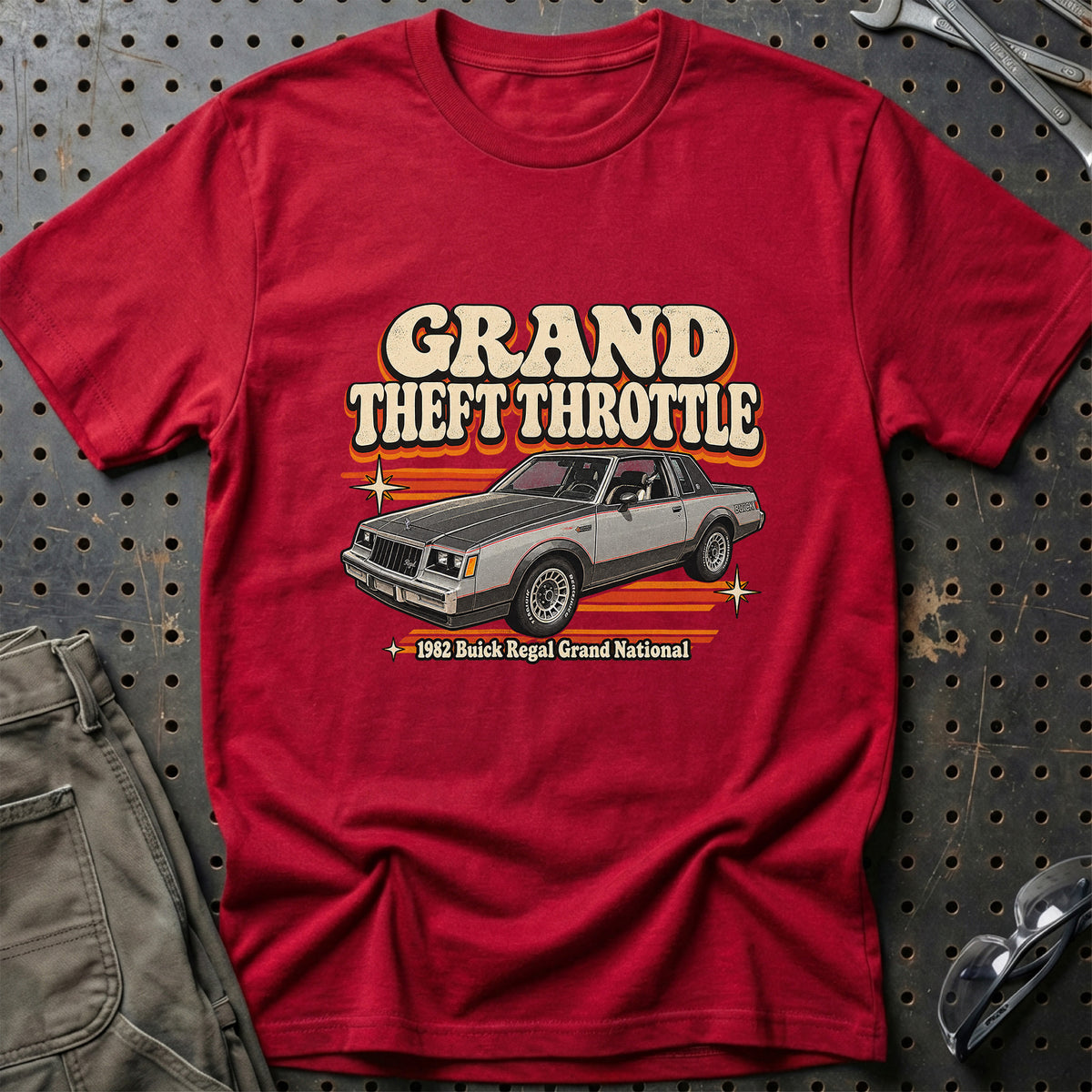 
Buick Regal Grand National 1982 – Grand Theft Throttle T-Shirt – Rød