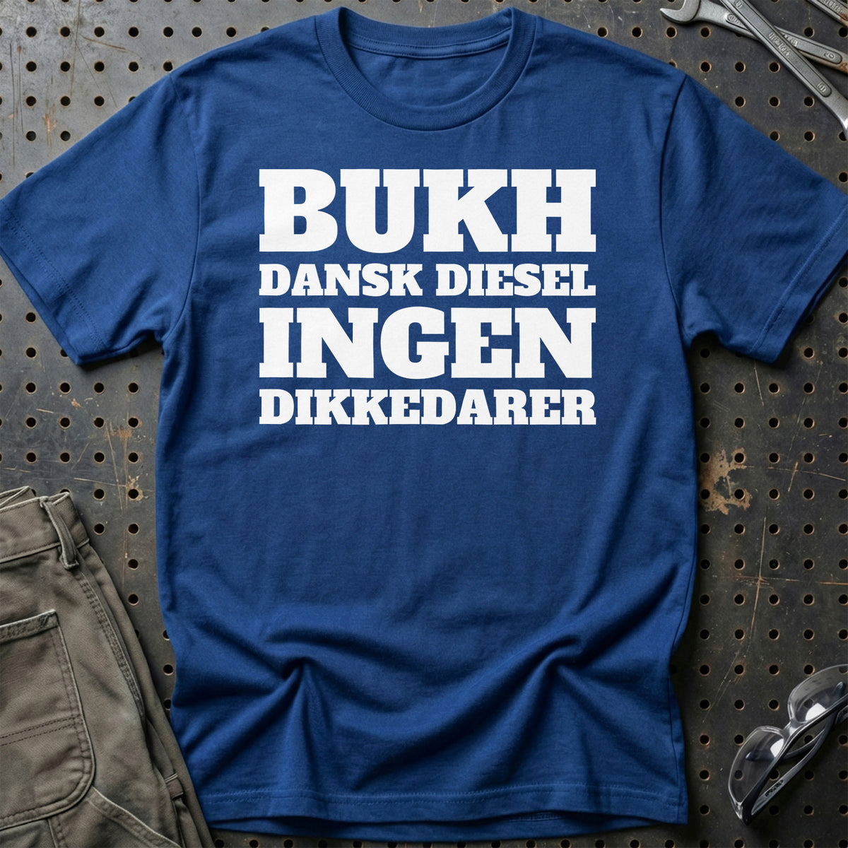 
Produktbillede af Bukh – Dansk Diesel – Ingen Dikkedarer T-Shirt