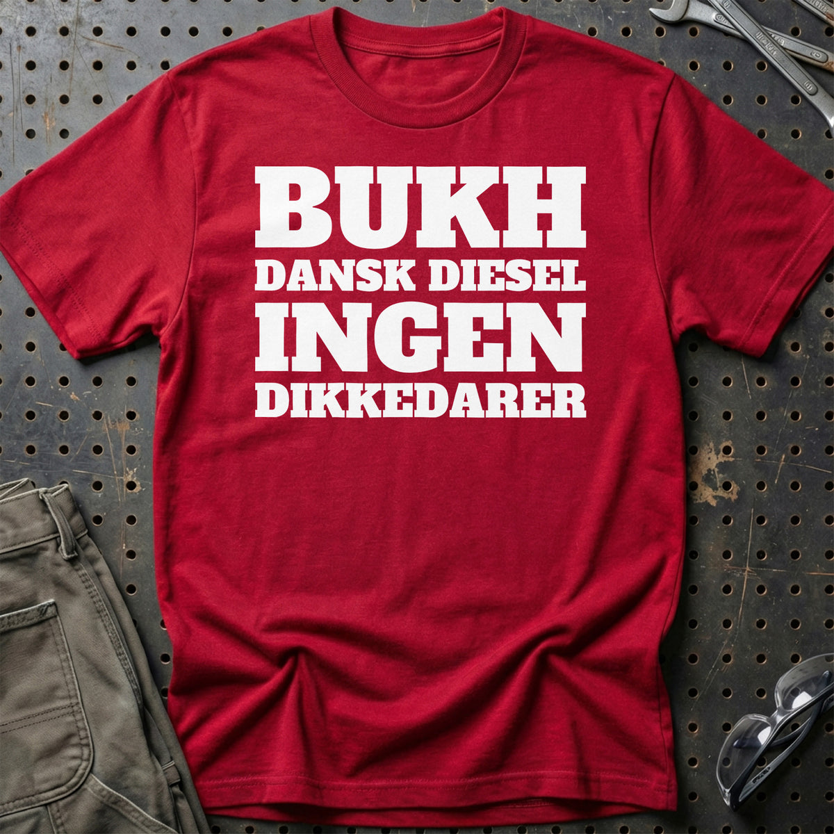 
Produktbillede af Bukh – Dansk Diesel – Ingen Dikkedarer T-Shirt
