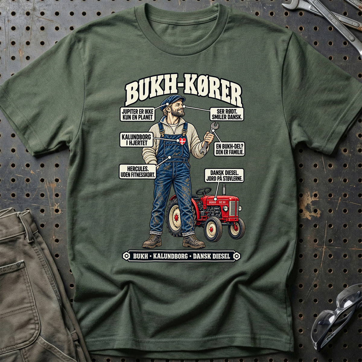 
Bukh-Kører T-Shirt – Grøn Militær