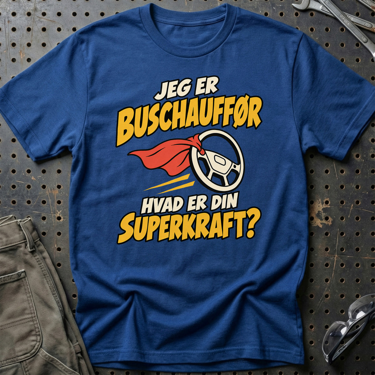 
Buschauffør – Hvad er din superkraft? – Unisex T-Shirt – Blå Royal