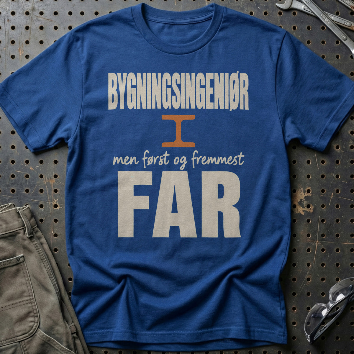 
Produktbillede af Bygningsingeniør – Men Først Og Fremmest Far T-Shirt