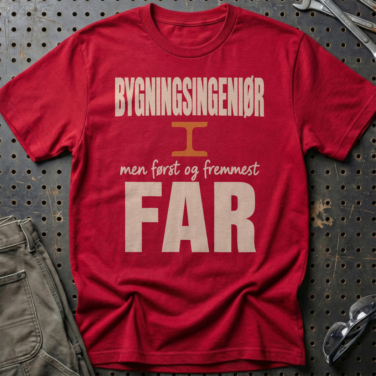 
Produktbillede af Bygningsingeniør – Men Først Og Fremmest Far T-Shirt