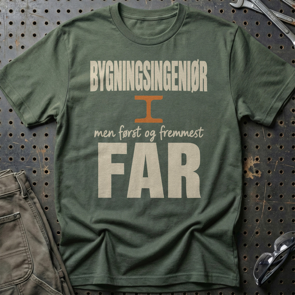 
Produktbillede af Bygningsingeniør – Men Først Og Fremmest Far T-Shirt