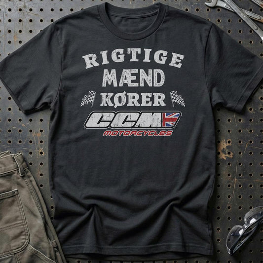 CCM Rigtige Mænd Kører - Unisex T-Shirt , Bomuld-Beklædning-CCM-Sort-S-Garage Culture Shop- garage - man cave - merchandise