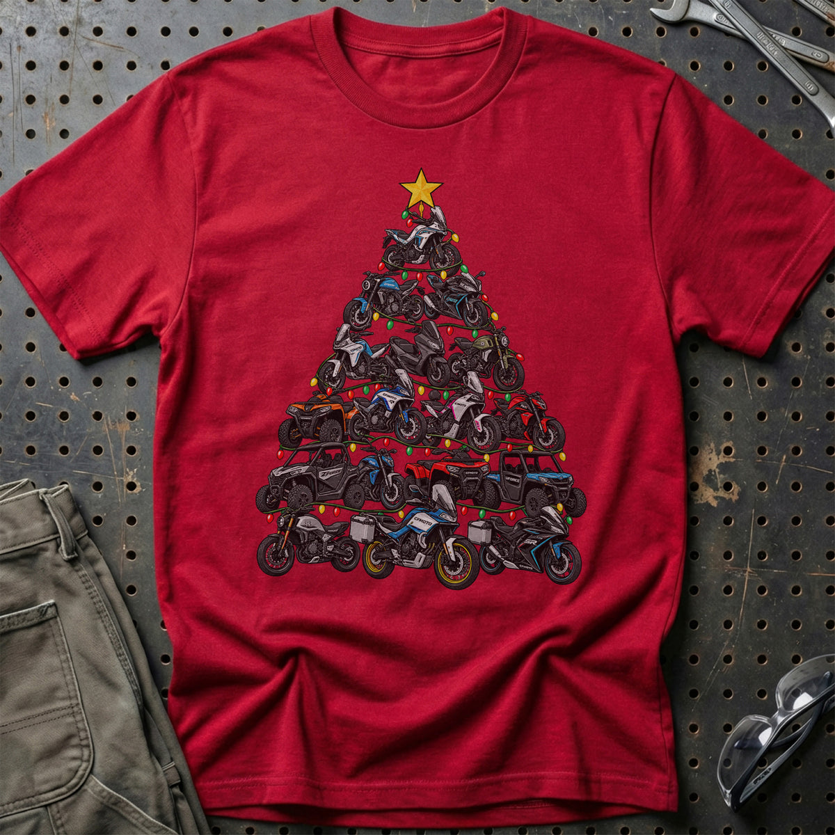 CFMOTO Juletræ T-Shirt-Beklædning-CFMOTO-Rød-S-Garage Culture Shop- garage - man cave - merchandise