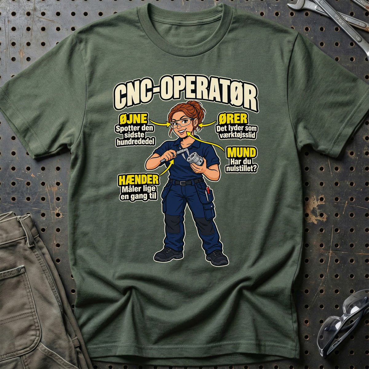 
Produktbillede af CNC-operatør – Anatomi T-Shirt
