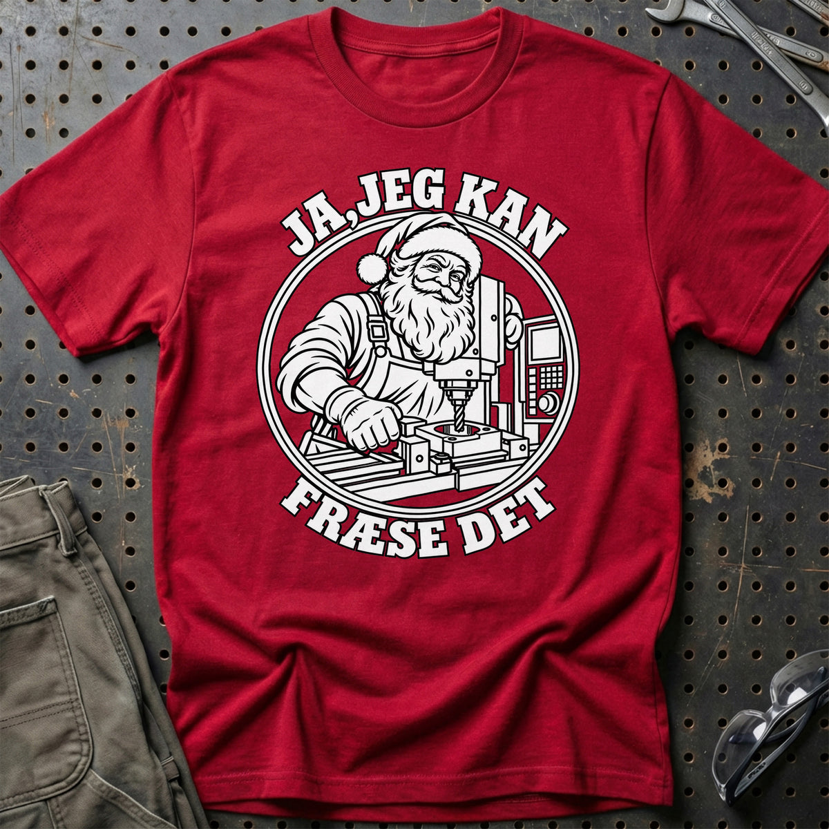 
CNC-operatør – Santa Kan Det – Jul T-Shirt – Rød