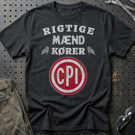 CPI Rigtige Mænd Kører - Unisex T-Shirt , Bomuld-Beklædning-CPI-Sort-S-Garage Culture Shop- garage - man cave - merchandise