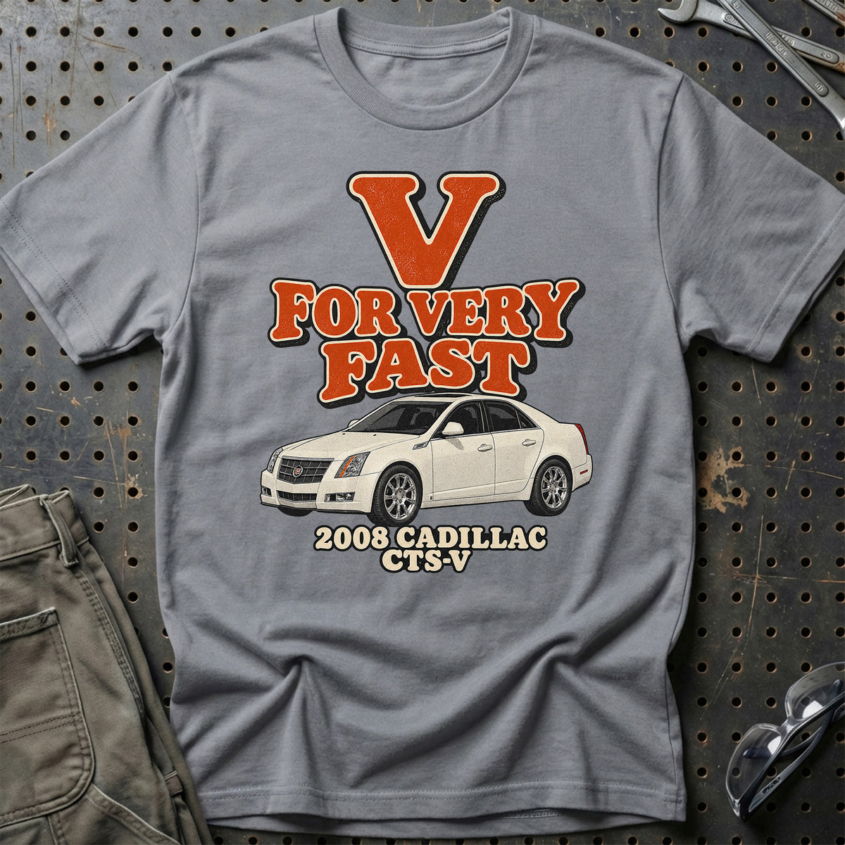 
Cadillac CTS-V 2008 – V for Very Fast T-Shirt – Grå Sport