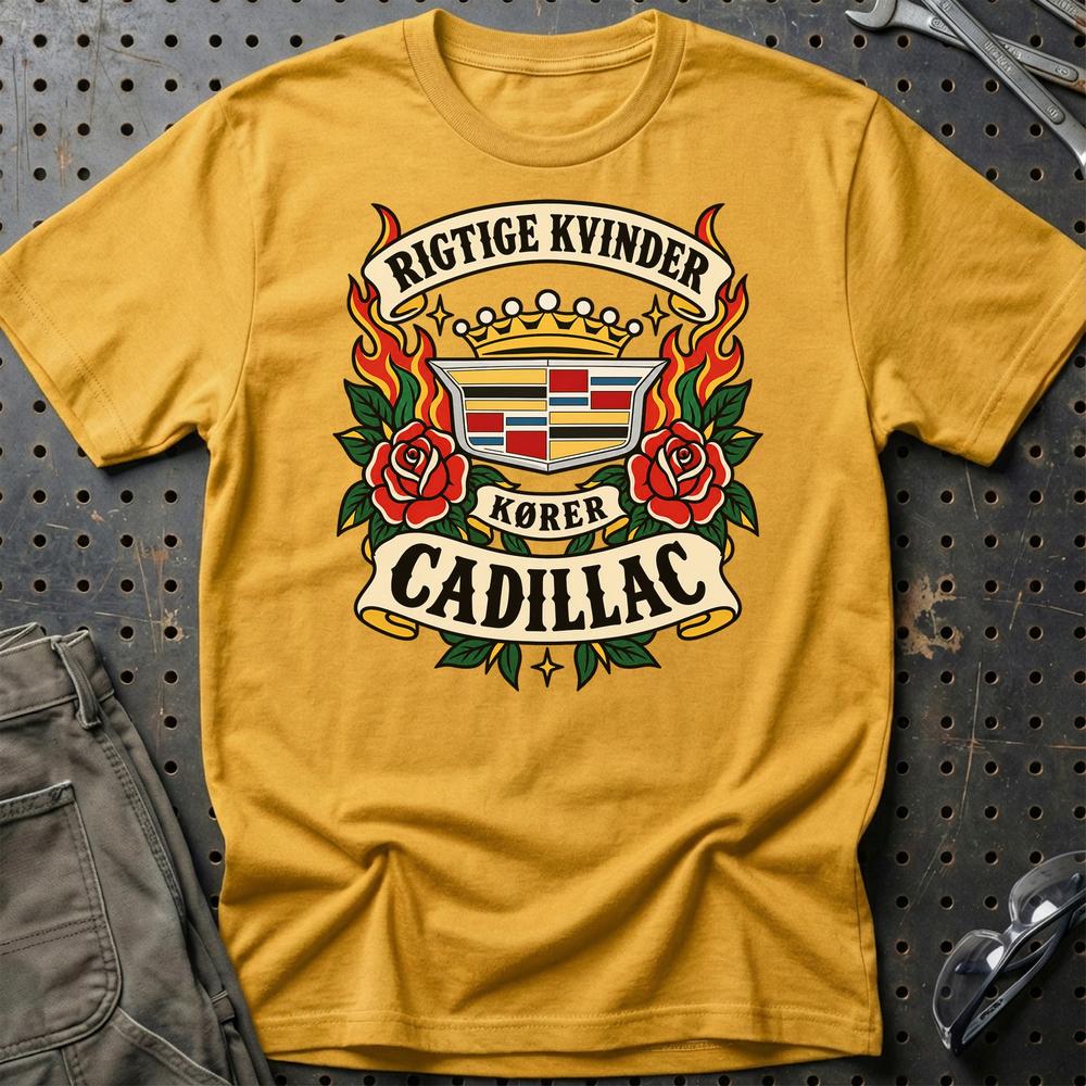 
Produktbillede af Cadillac Rigtige Kvinder Kører – Roser og Flammer T-Shirt