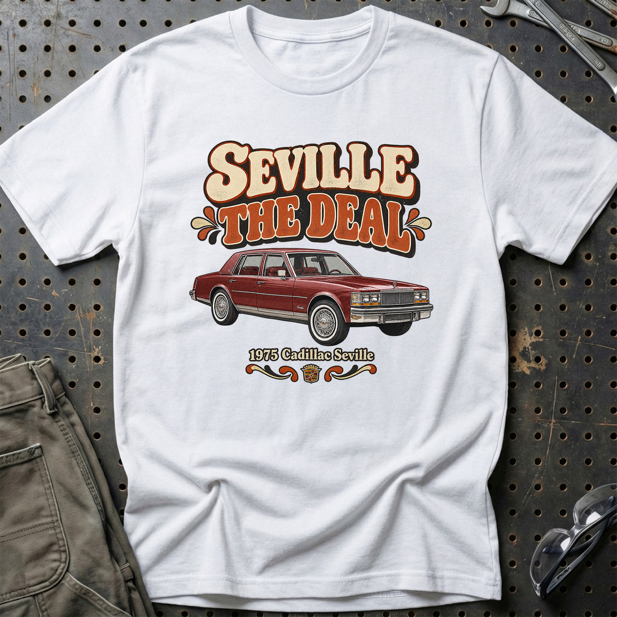 
Cadillac Seville 1975 – Seville the Deal T-Shirt – Hvid