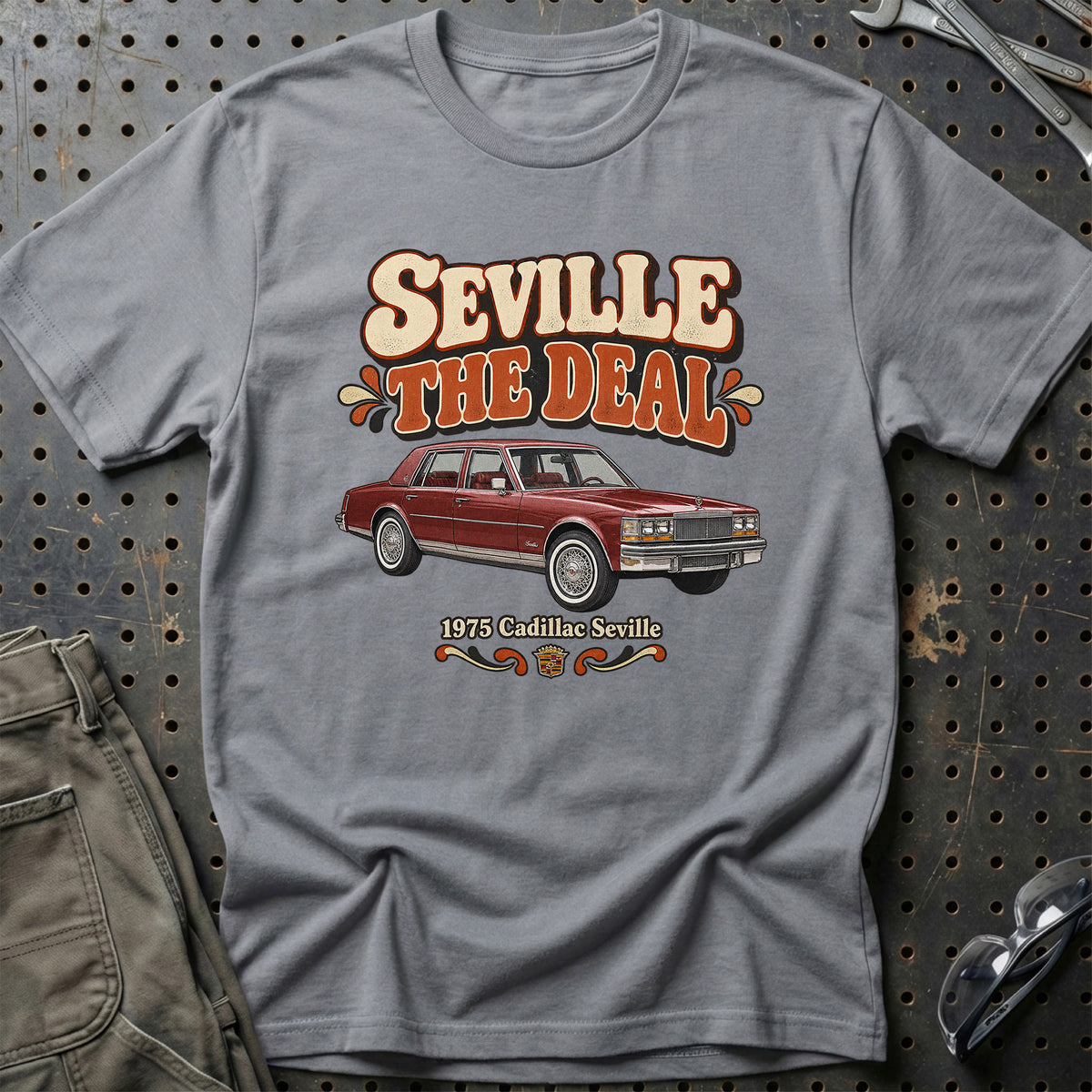 
Cadillac Seville 1975 – Seville the Deal T-Shirt – Grå Sport