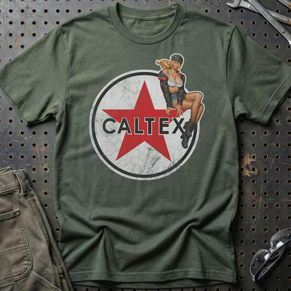Caltex Pinup - Unisex T-Shirt , Bomuld-Beklædning-Motoroil-Grøn Militær-S-Garage Culture Shop- garage - man cave - merchandise