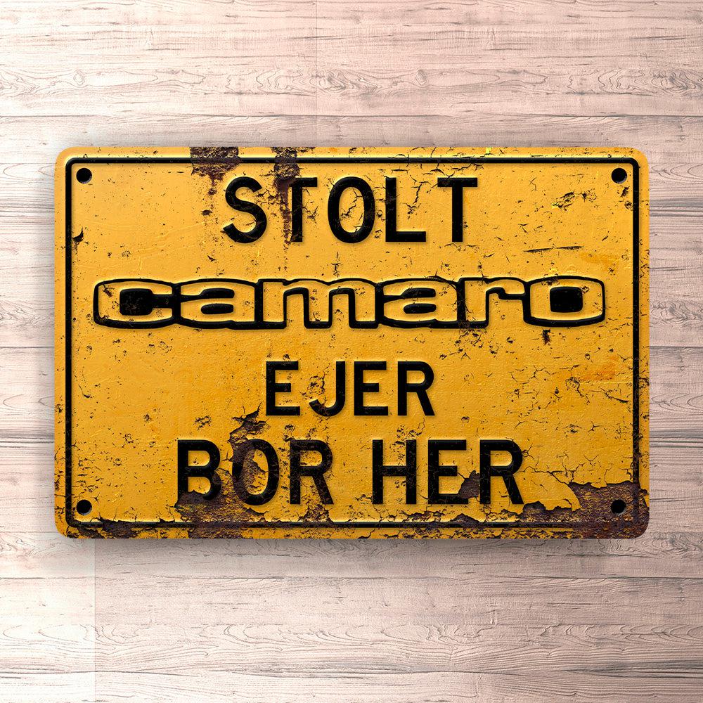Chevrolet Camaro Stolt Camaro Ejer Bor Her Skilte, Musemåtte, Dørmåtte , Plakat-Skilte-Chevrolet-Garage Culture Shop- garage - man cave - merchandise
