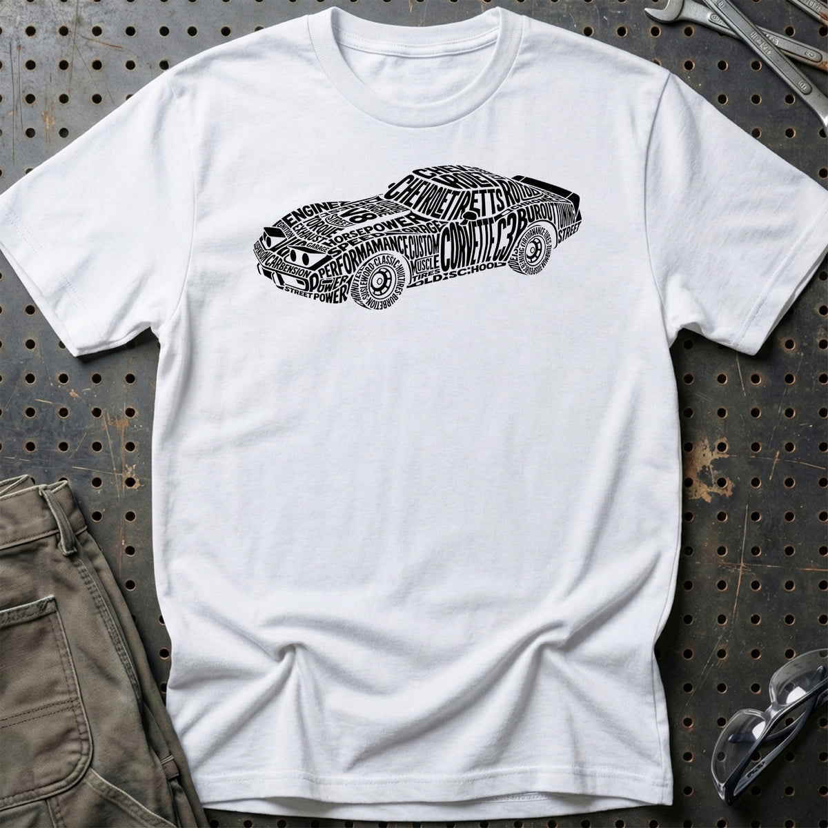 
Chevrolet Corvette C3 Old School Typography T-Shirt – Hvid