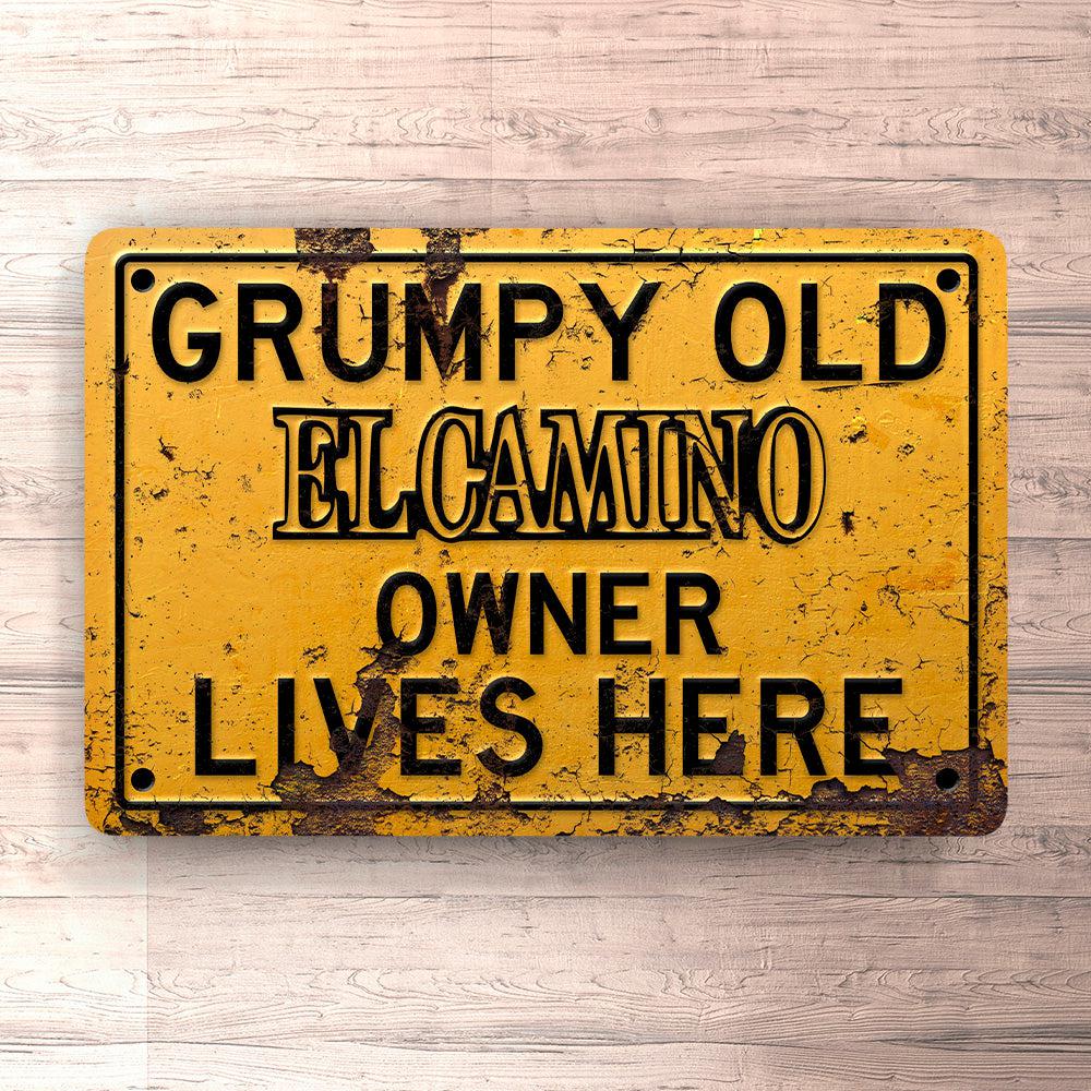 Chevrolet El Camino Grumpy Old Chevrolet El Camino Owner Lives Here Skilte, Musemåtte, Dørmåtte-Skilte-Chevrolet-Garage Culture Shop- garage - man cave - merchandise