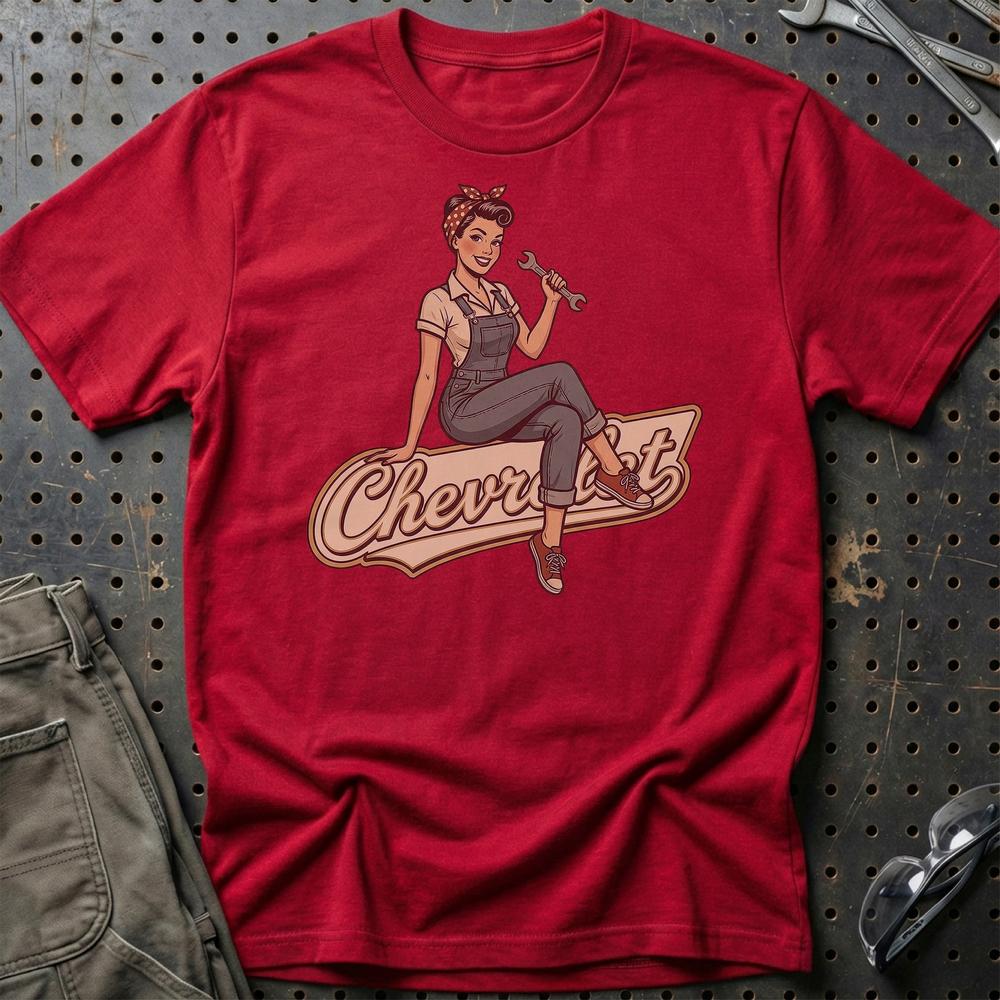 Chevrolet Pinup T-Shirt-Beklædning-Chevrolet-Rød-S-Garage Culture Shop- garage - man cave - merchandise