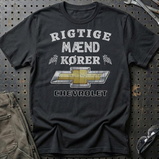 Chevrolet Rigtige Mænd Kører - Unisex T-Shirt , Bomuld-Beklædning-Chevrolet-Sort-S-Garage Culture Shop- garage - man cave - merchandise