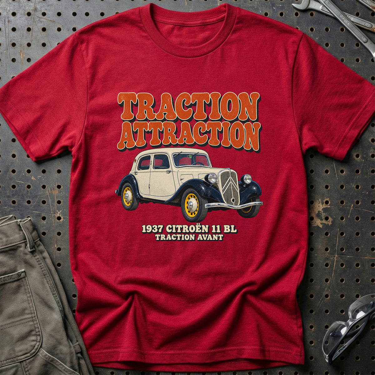 
Citroën 11 BL Traction Avant 1937 – Traction Attraction T-Shirt – Rød
