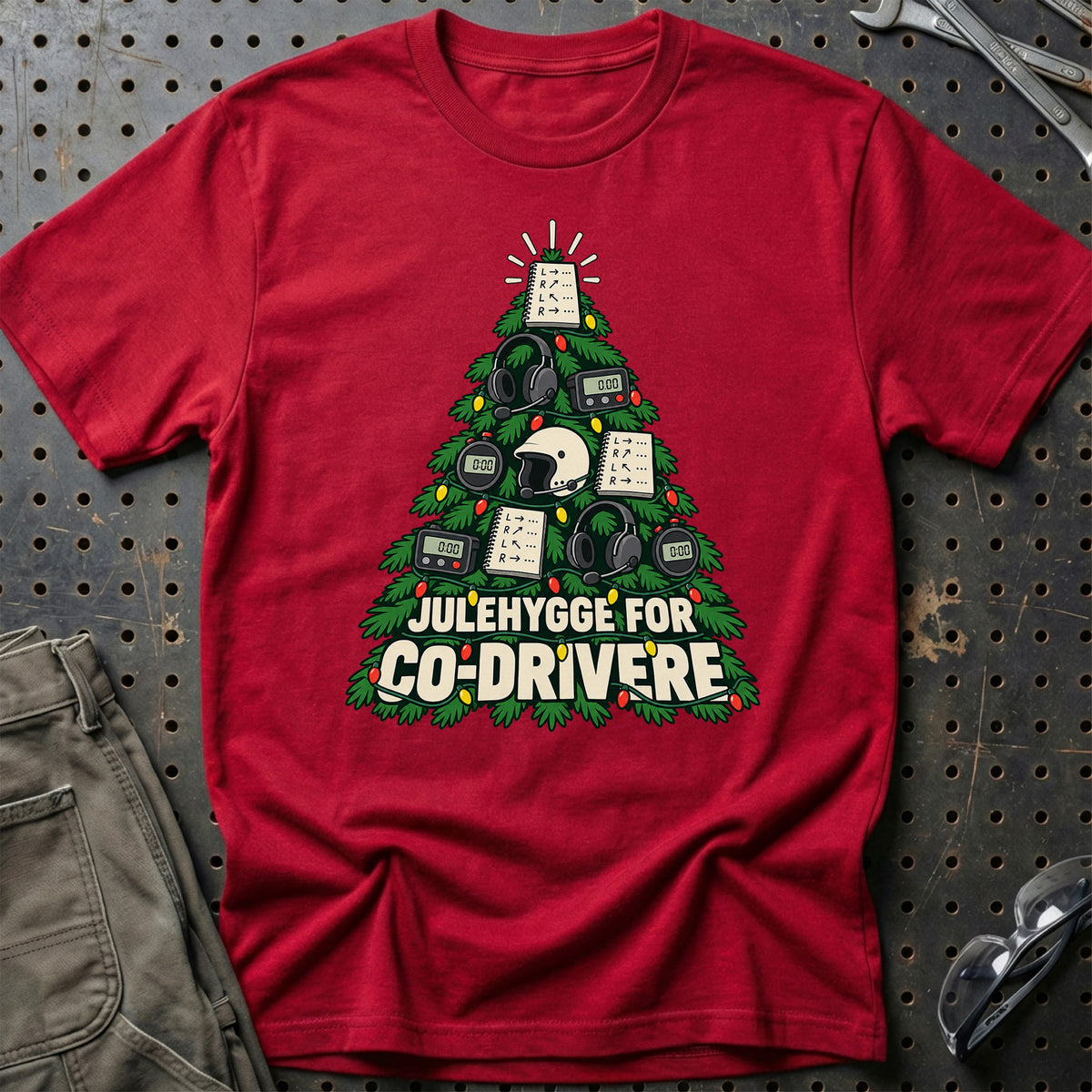 
Co-driver – Julehygge – Unisex T-Shirt – Rød
