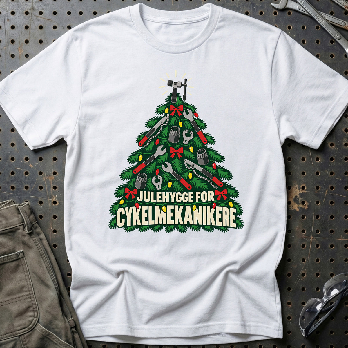 
Cykelmekaniker – Julehygge – Unisex T-Shirt – Hvid