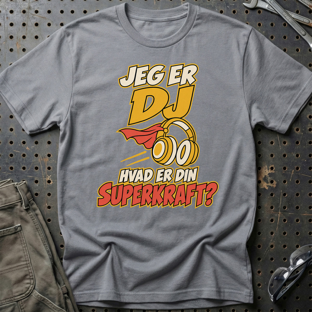
DJ – Hvad er din superkraft? – Unisex T-Shirt – Grå Sport