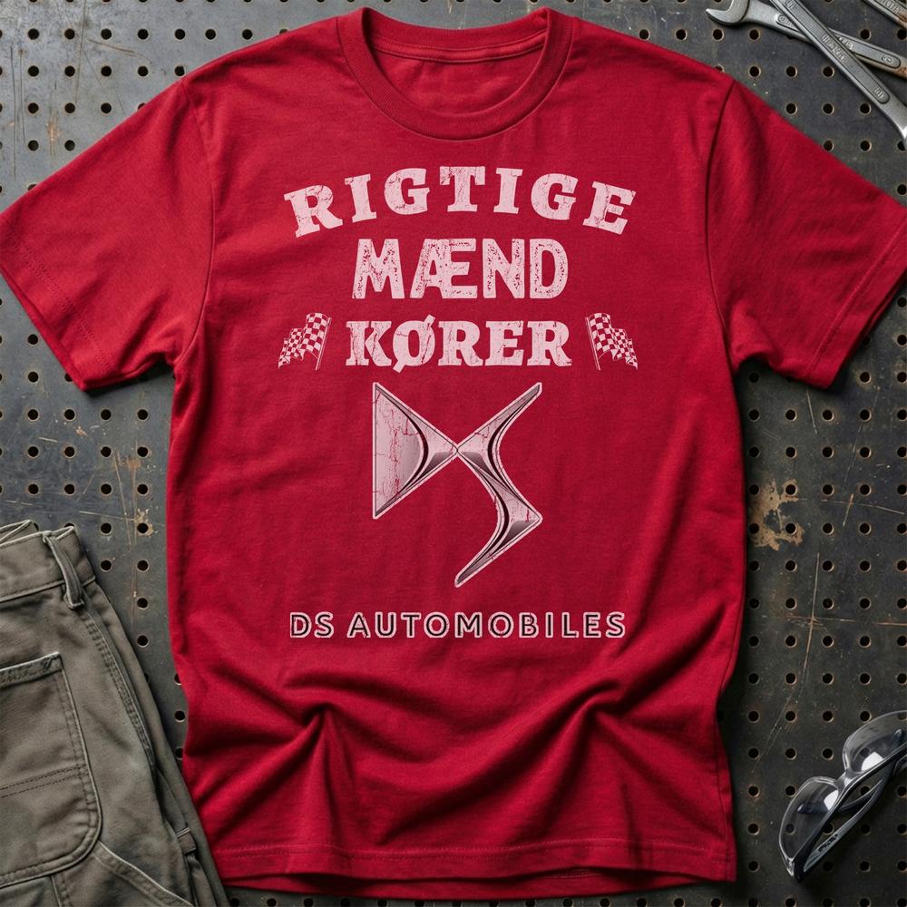 DS Automobiles Rigtige Mænd Kører T-Shirt-Beklædning-DS Automobiles-Rød-S-Garage Culture Shop- garage - man cave - merchandise