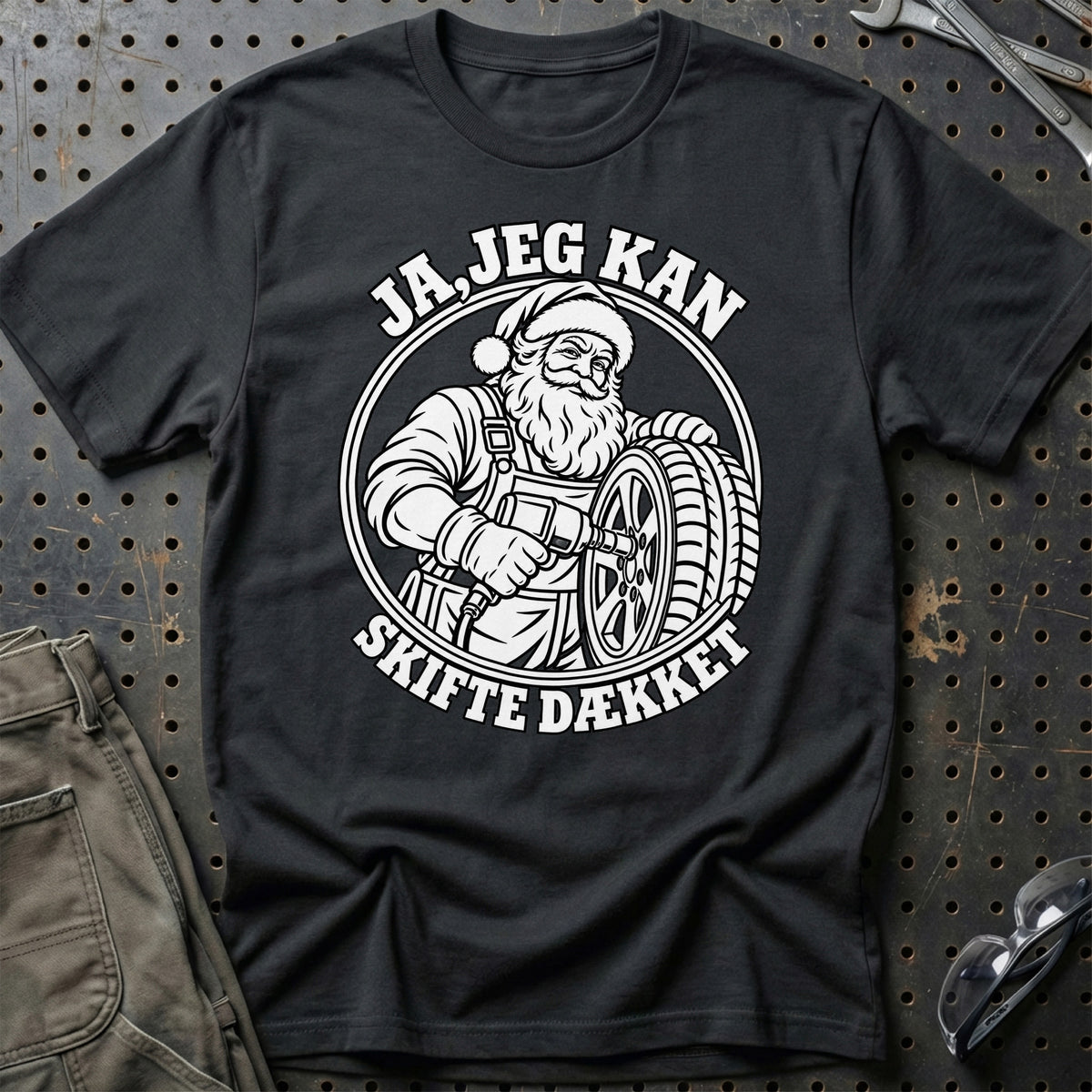 
Dækmontør – Santa Kan Det – Jul T-Shirt – Sort